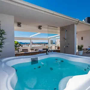 Apartment Penthouse With Roof Terrace With Jacuzzi, Zadar