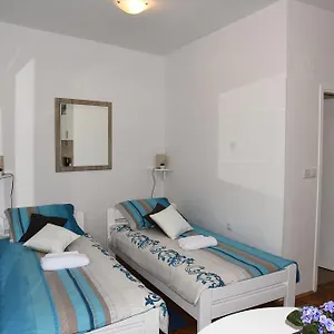 Downtown Korina Appartamento